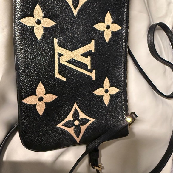 Pre-owned Louis Vuitton Empreinte Monogram Giant Double Zip Pochette Black Cream - Picture 12 of 12